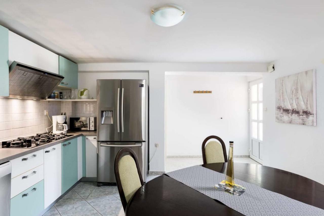 Apartmani Vinko Tribunj-Sovlje Tribunj  Ngoại thất bức ảnh