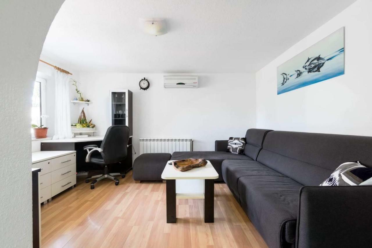 Apartmani Vinko Tribunj-Sovlje Tribunj  Ngoại thất bức ảnh