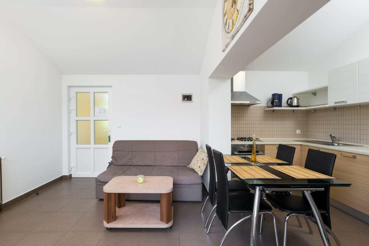 Apartmani Vinko Tribunj-Sovlje Tribunj  Ngoại thất bức ảnh